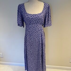 Summer dress.MIDI length.